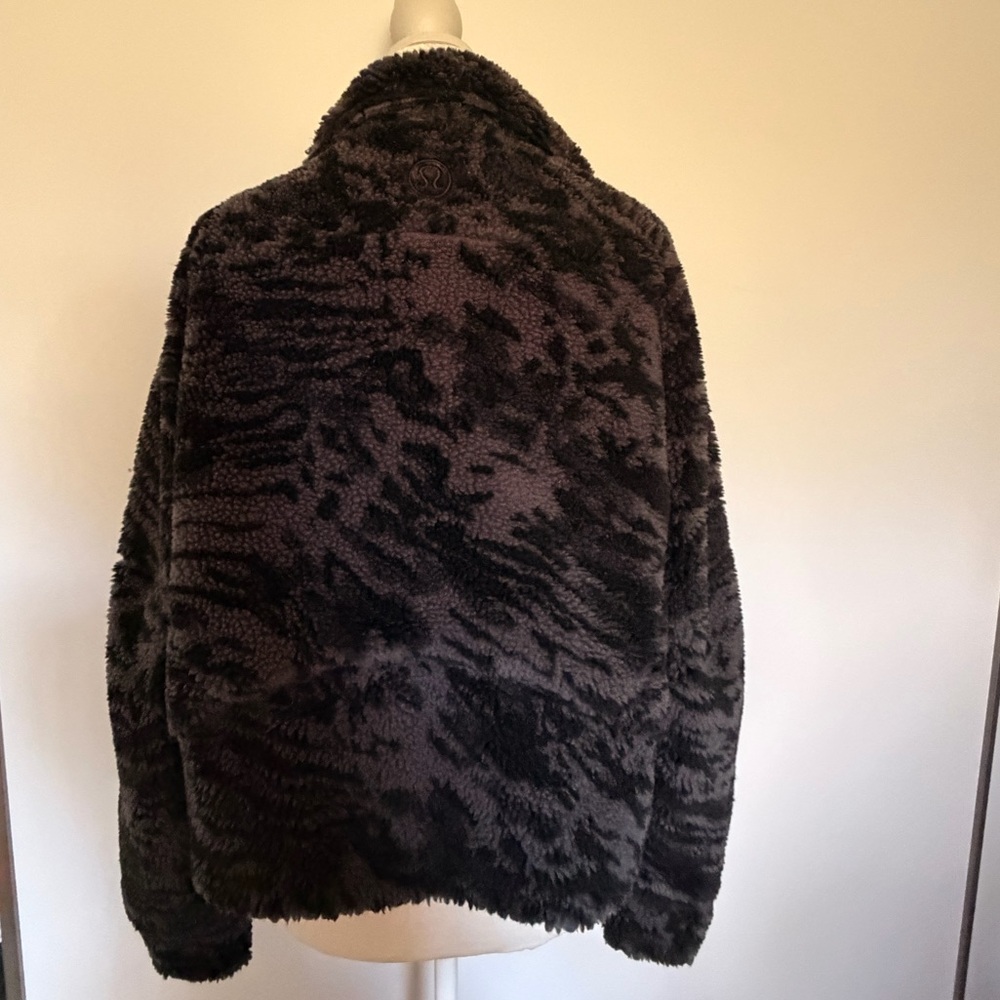 lululemon athletica Charcoal Teddy Jacket - Picture 6 of 10
